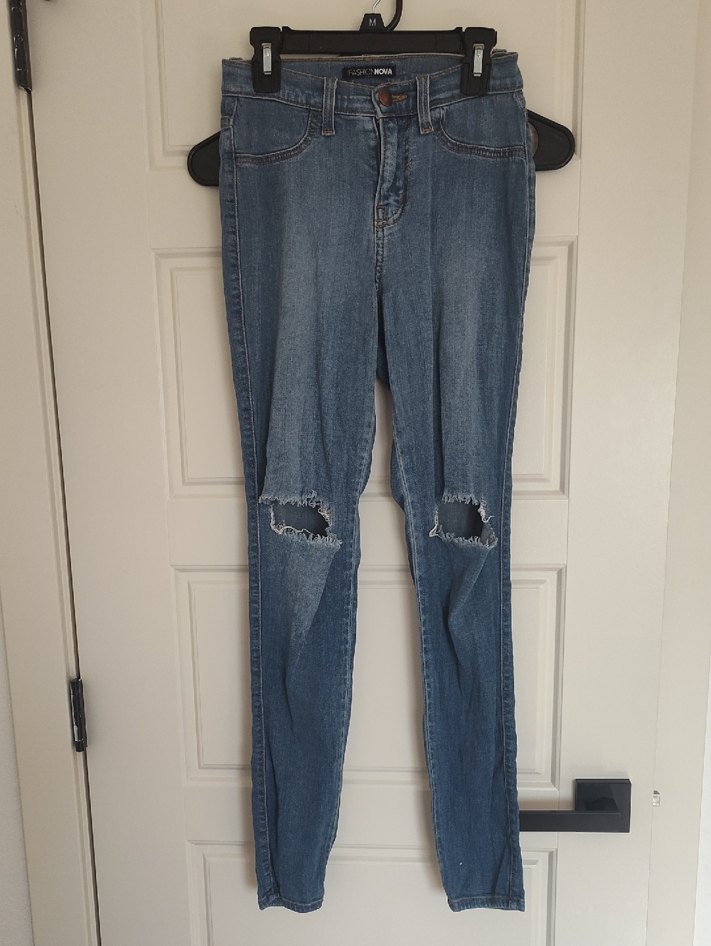Fashion Nova Distressed Skinny Jeans in Medium Blue